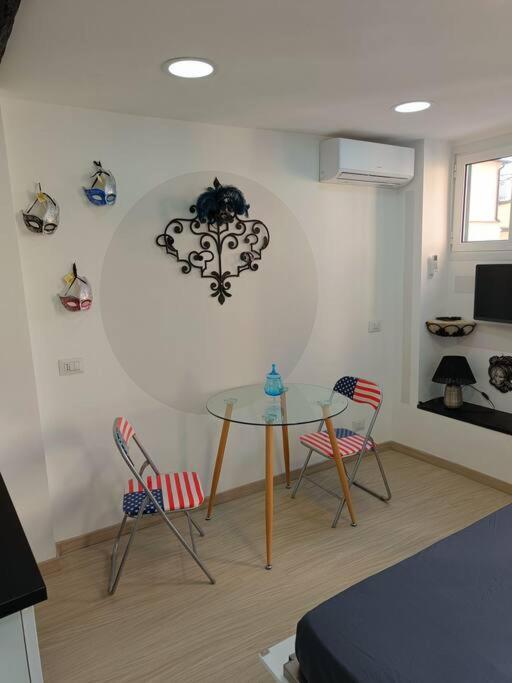 Le Maschere Di Palazzo Rosso. Apartment Genoa Exterior photo